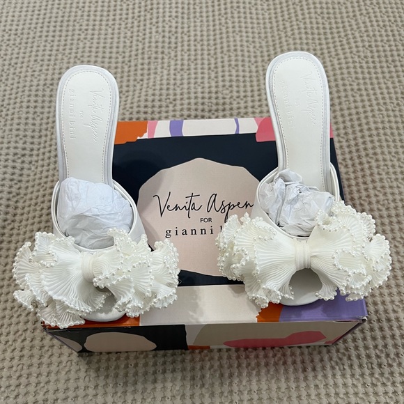 Gianni Bini Shoes Gianni Bini X Venita Aspen Harlow Chiffon Pearl